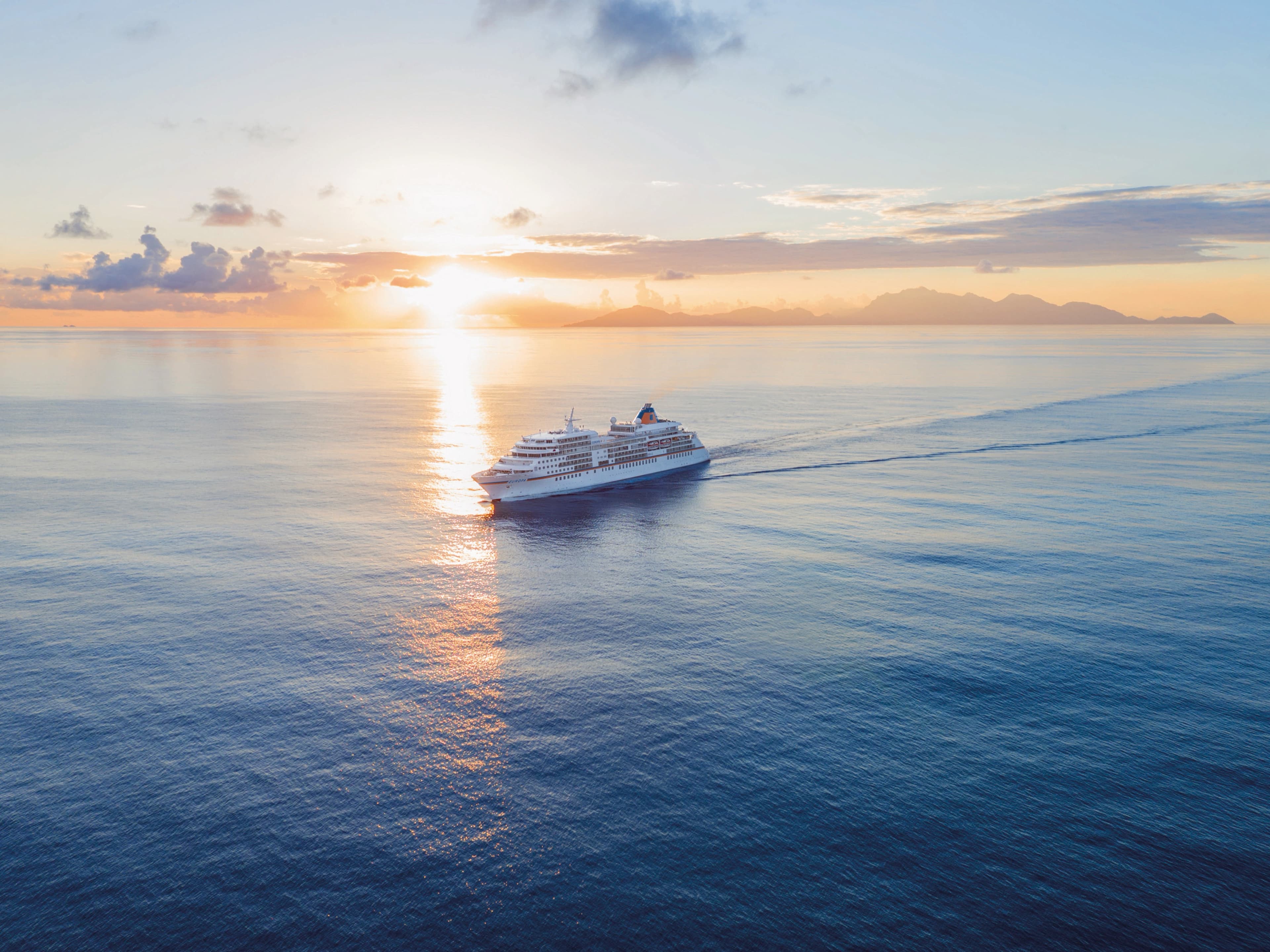 Hapag-Lloyd Cruises cruise ship at sea